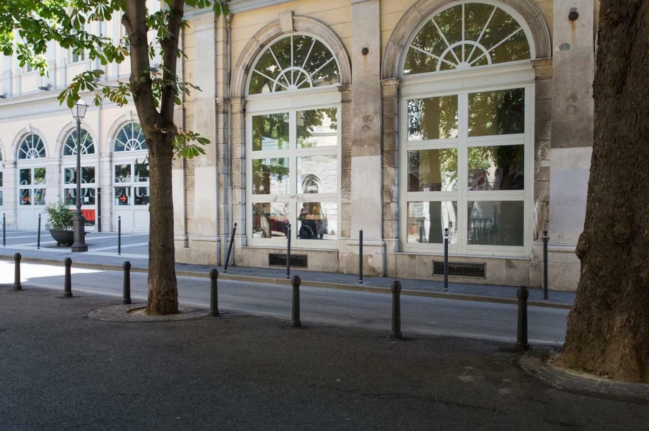 Centro Città Teatro Trieste Exterior foto